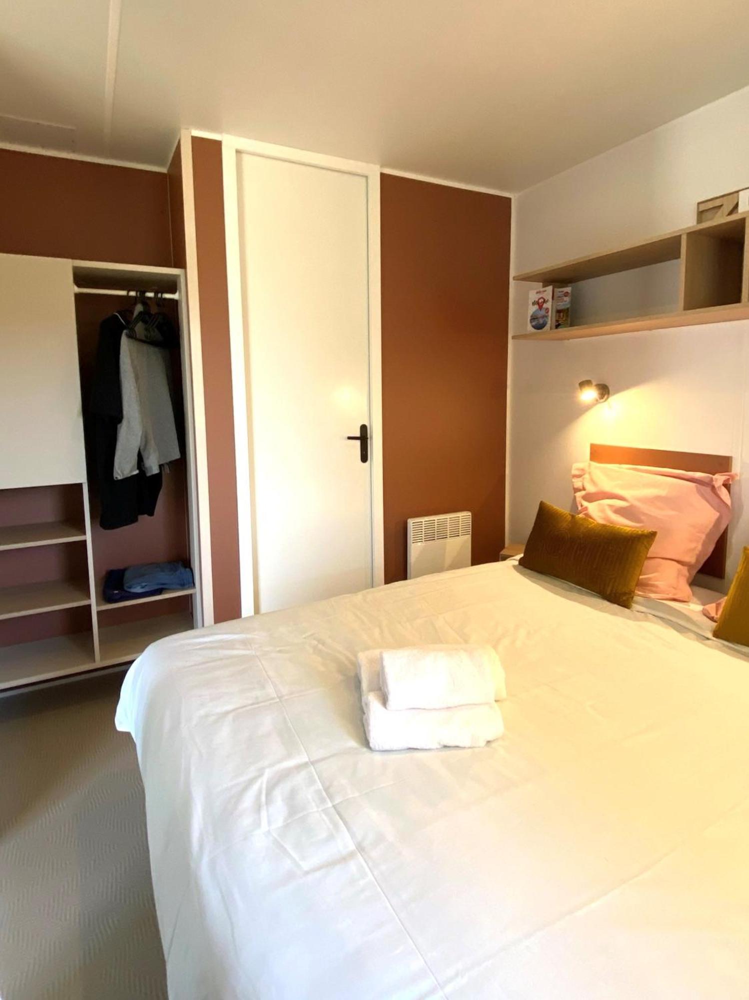 Camping Les Carolins Saint-Lo-d'Ourville Ngoại thất bức ảnh